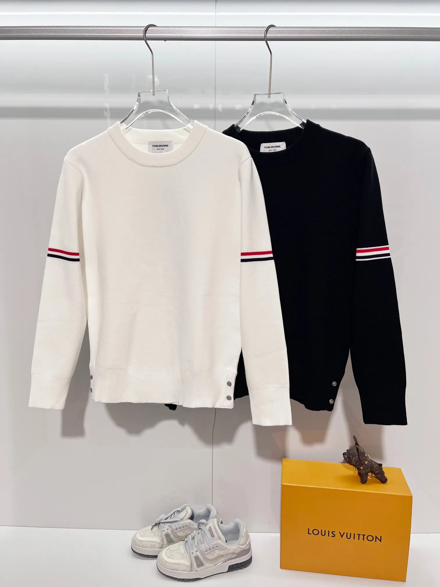 Thom Browne ➡️ TBClassic Classic Quality⚠️ ， ， ， ， ❗️❗️ ， ！ TBSeries ， ， ！ :White.Black.Gray.Royal Blue . Size:M L XL XXL XXXL